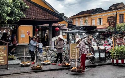 HOI AN CITY TOUR – BOAT RIDE – DROP FLOWER LANTERN (MORE OPTIONS: STREET FOODS/ AO DAI)