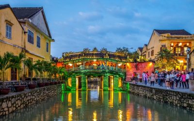 HOI AN CITY TOUR – BOAT RIDE – DROP FLOWER LANTERN (MORE OPTIONS: STREET FOODS/ AO DAI)